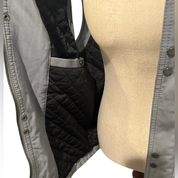 Aquascutum of London Men’s Vest - Picture 5 of 6